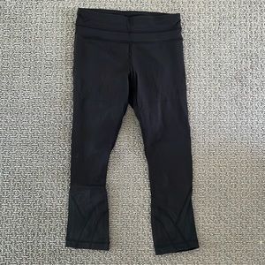 Lululemon mid calf legging - Size 4
